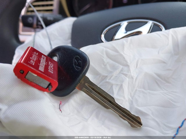 5NPD84LF5JH281198 Hyundai ELANTRA SEL