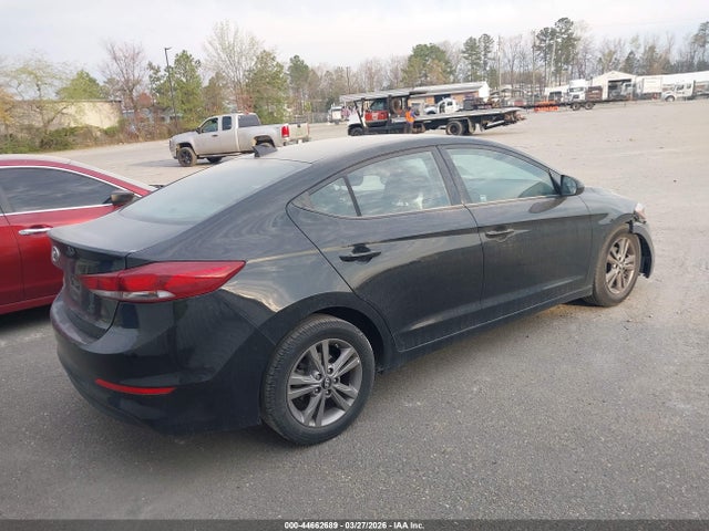 5NPD84LF5JH281198 Hyundai ELANTRA SEL