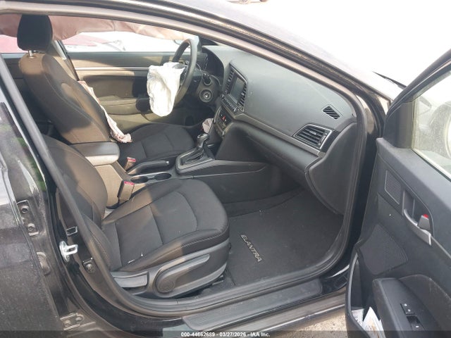 5NPD84LF5JH281198 Hyundai ELANTRA SEL
