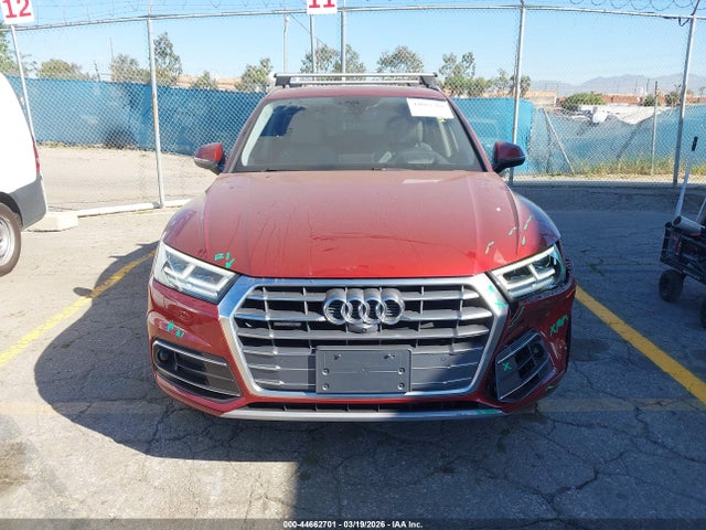 WA1CNAFY6J2110228 Audi Q5 2.0t Premium/2.0t Tech Premium