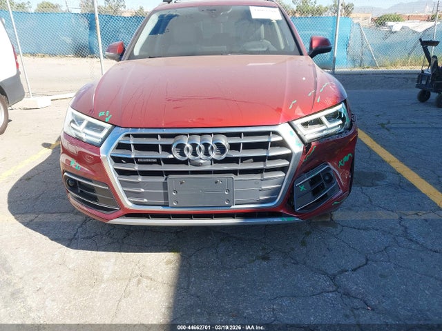 WA1CNAFY6J2110228 Audi Q5 2.0t Premium/2.0t Tech Premium