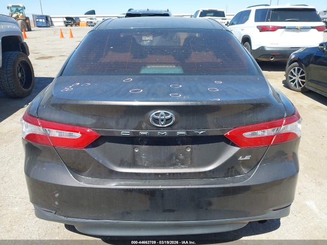 Продажа на аукционе авто 2018 Toyota Camry Le, vin: 4T1B11HK2JU045724, номер лота: 44662709