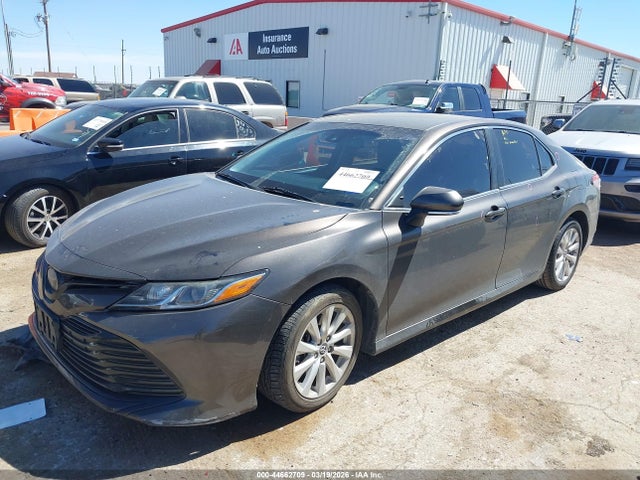 Продажа на аукционе авто 2018 Toyota Camry Le, vin: 4T1B11HK2JU045724, номер лота: 44662709
