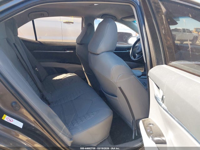 Продажа на аукционе авто 2018 Toyota Camry Le, vin: 4T1B11HK2JU045724, номер лота: 44662709