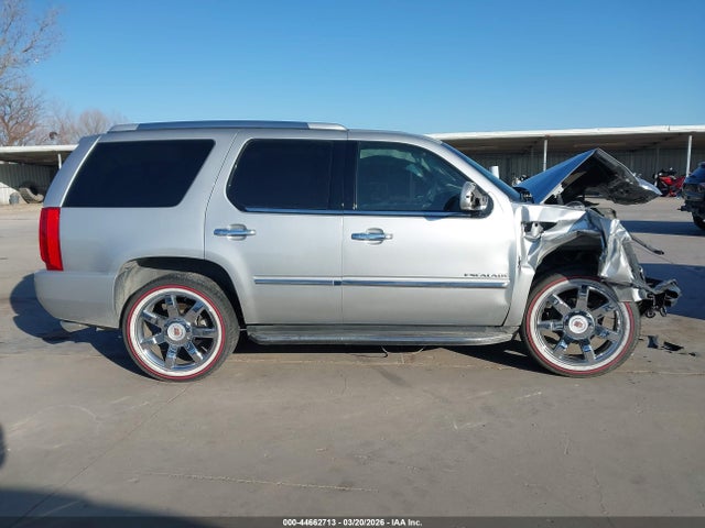 2014 Cadillac Escalade Luxury მანქანა იყიდება აუქციონზე, vin: 1GYS3BEF1ER169756, აუქციონის ნომერი: 44662713