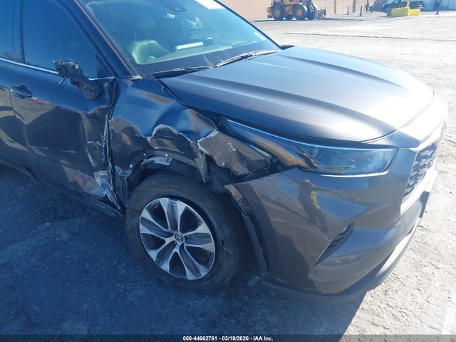 2022 TOYOTA HIGHLANDER 5TDHZRAH2NS555702 Photo 5