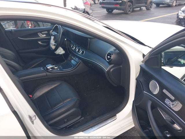 2020 Mercedes-benz E 350 მანქანა იყიდება აუქციონზე, vin: W1KZF8DB9LA842128, აუქციონის ნომერი: 44662792