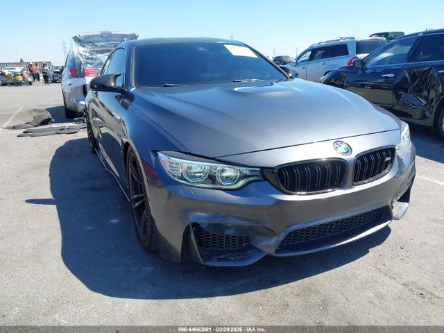 2015 BMW M4 WBS3R9C54FK329787