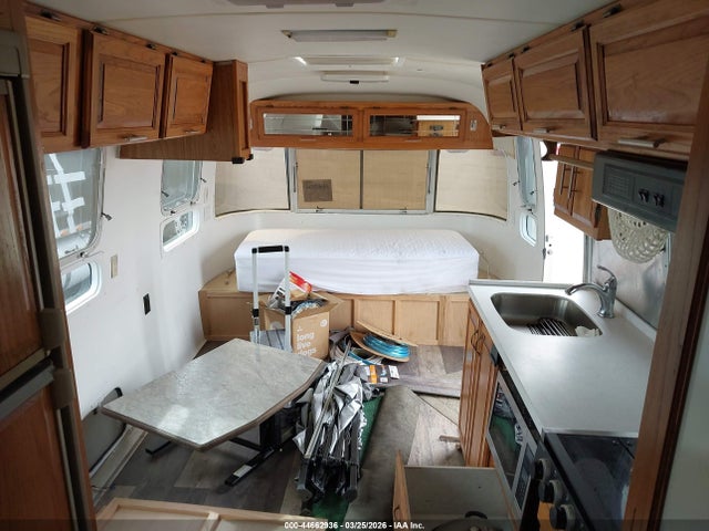 Aukcja sprzedaży 1998 Airstream Other, vin: 1STJEYP27WJ511849, numer aukcji: 44662936