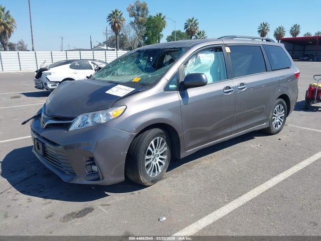 2018 TOYOTA SIENNA 5TDYZ3DC1JS954916 Photo 1
