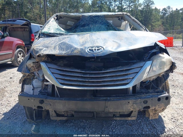 Toyota Sienna Xle 8 Passenger 2015 5TDYK3DC4FS577624 Image 12