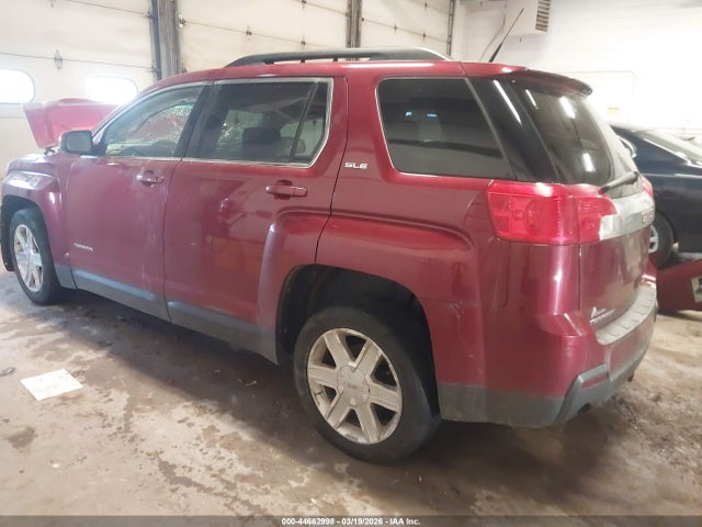 2011 GMC TERRAIN 2CTFLTE51B6395313 Photo 2