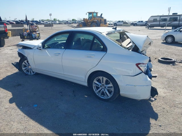 44663058 :رقم المزاد ، WDDGF8ABXDA830776 vin ، 2013 Mercedes-benz C 300 Luxury 4matic مزاد بيع
