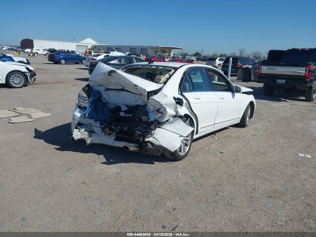 44663058 :رقم المزاد ، WDDGF8ABXDA830776 vin ، 2013 Mercedes-benz C 300 Luxury 4matic مزاد بيع