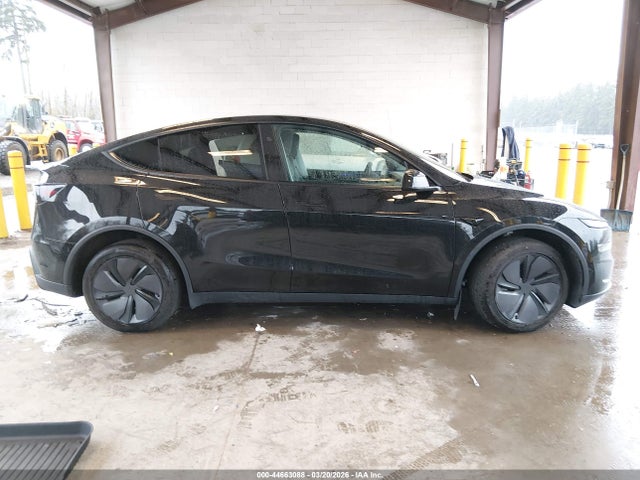 7SAYGDED5TF549588 Tesla Model Y Premium Rear-wheel Drive/standard Rear-wheel Drive