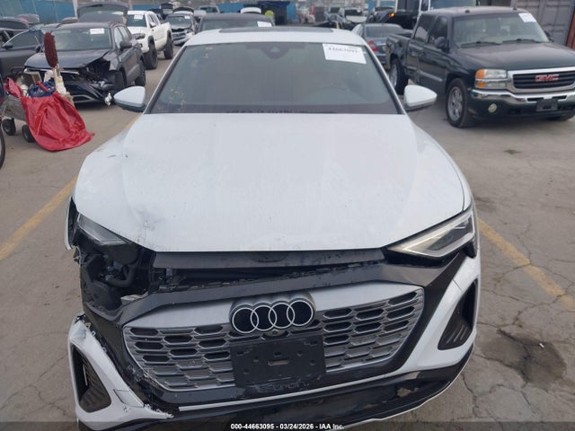 Audi Q8 E-tron S Line Premium Plus Quattro 2024 WA1CAAGE6RB016572 Image 12