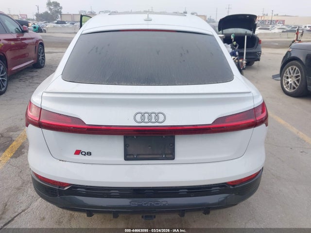 Audi Q8 E-tron S Line Premium Plus Quattro 2024 WA1CAAGE6RB016572 Image 16