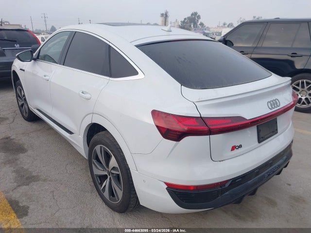 Audi Q8 E-tron S Line Premium Plus Quattro 2024 WA1CAAGE6RB016572 Image 3