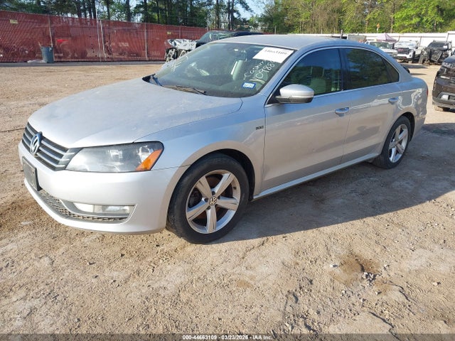 2015 Volkswagen Passat 1.8t Limited Edition მანქანა იყიდება აუქციონზე, vin: 1VWAS7A39FC109884, აუქციონის ნომერი: 44663109