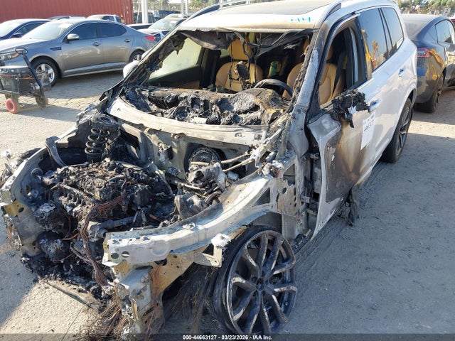 2016 VOLVO XC90 YV4A22PK9G1091725 Photo 5