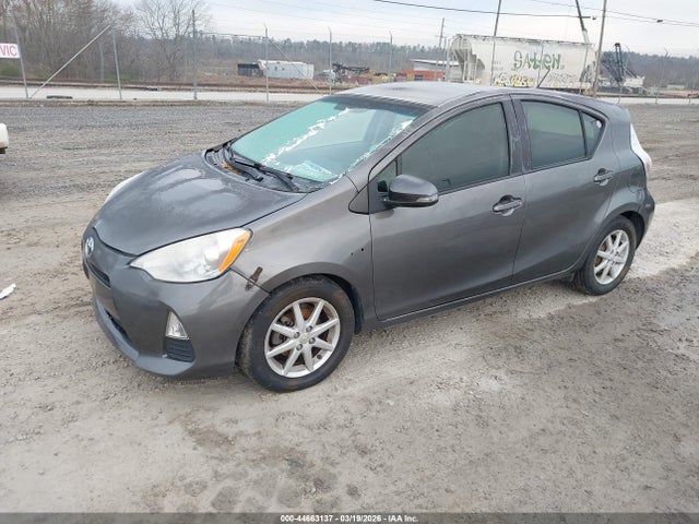 2013 TOYOTA PRIUS C JTDKDTB3XD1545368 Photo 1