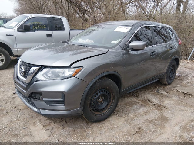 44663146 :رقم المزاد ، KNMAT2MT0HP540575 vin ، 2017 Nissan Rogue S مزاد بيع