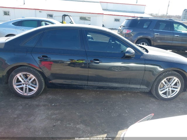 Продажа на аукционе авто 2017 Audi A4 2.0t Premium, vin: WAUANAF48HN066331, номер лота: 44663155