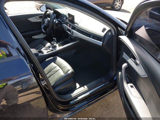 Продажа на аукционе авто 2017 Audi A4 2.0t Premium, vin: WAUANAF48HN066331, номер лота: 44663155