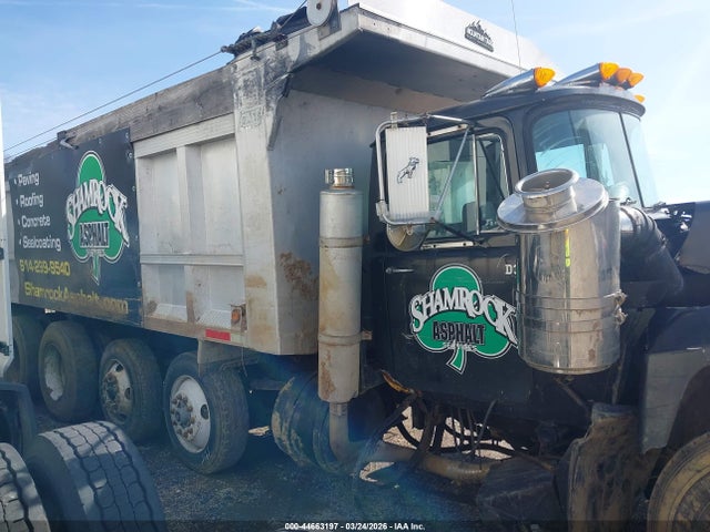 44663197 :رقم المزاد ، 1M2P267CXTM029557 vin ، 1996 Mack 600 Rd600 مزاد بيع