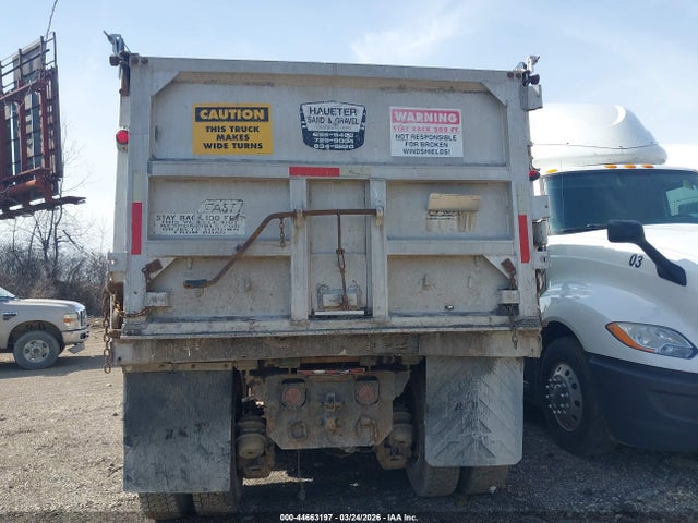 44663197 :رقم المزاد ، 1M2P267CXTM029557 vin ، 1996 Mack 600 Rd600 مزاد بيع
