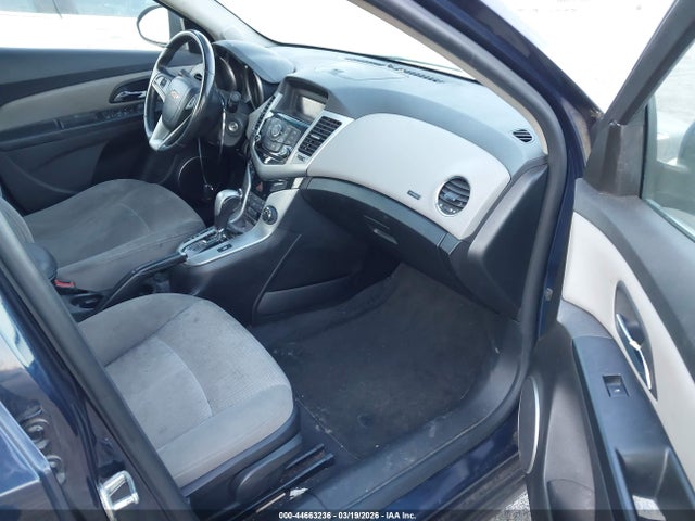 2011 CHEVROLET CRUZE 1G1PJ5S97B7205435 Photo 4