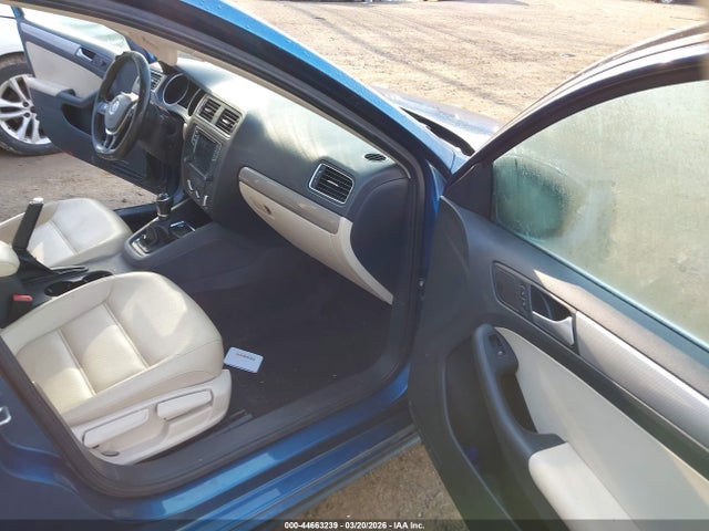 Продажа на аукционе авто 2017 Volkswagen Jetta 1.4t Se, vin: 3VWB67AJ6HM361505, номер лота: 44663239
