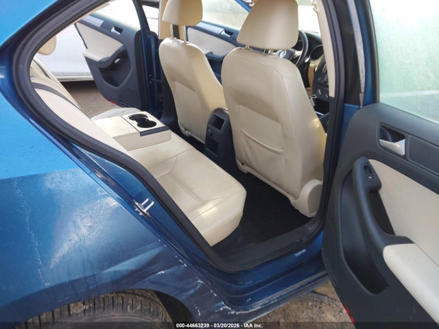 Продажа на аукционе авто 2017 Volkswagen Jetta 1.4t Se, vin: 3VWB67AJ6HM361505, номер лота: 44663239