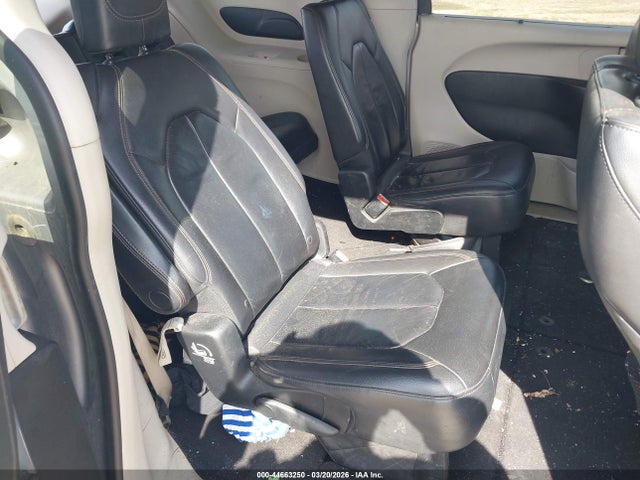 Chrysler Pacifica Touring-l 2017 2C4RC1BG8HR816003 Image 8