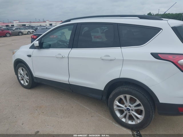 1FMCU0GD7JUA73849 Ford ESCAPE SE