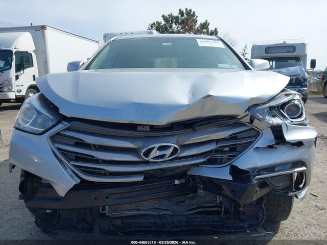 2017 Hyundai Santa Fe Sport 2.4l მანქანა იყიდება აუქციონზე, vin: 5XYZTDLB4HG442031, აუქციონის ნომერი: 44663319
