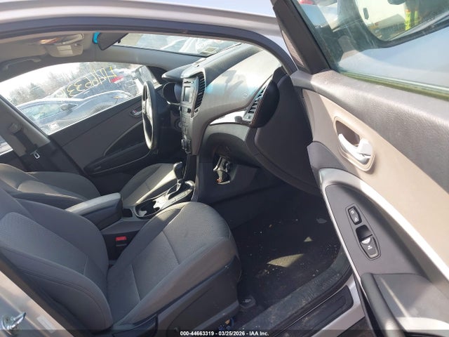 2017 Hyundai Santa Fe Sport 2.4l მანქანა იყიდება აუქციონზე, vin: 5XYZTDLB4HG442031, აუქციონის ნომერი: 44663319