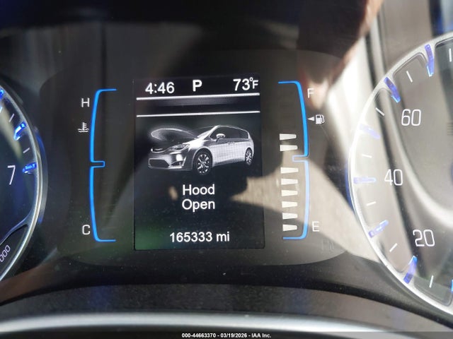 Продажа на аукционе авто 2017 Chrysler Pacifica Touring-l, vin: 2C4RC1BG6HR571007, номер лота: 44663370