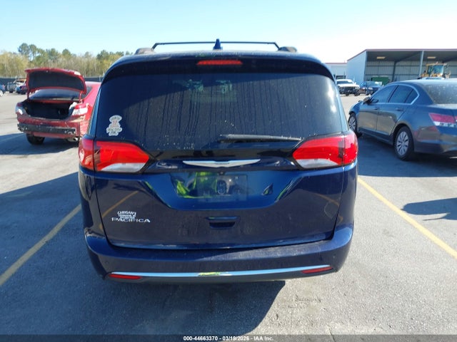 Продажа на аукционе авто 2017 Chrysler Pacifica Touring-l, vin: 2C4RC1BG6HR571007, номер лота: 44663370