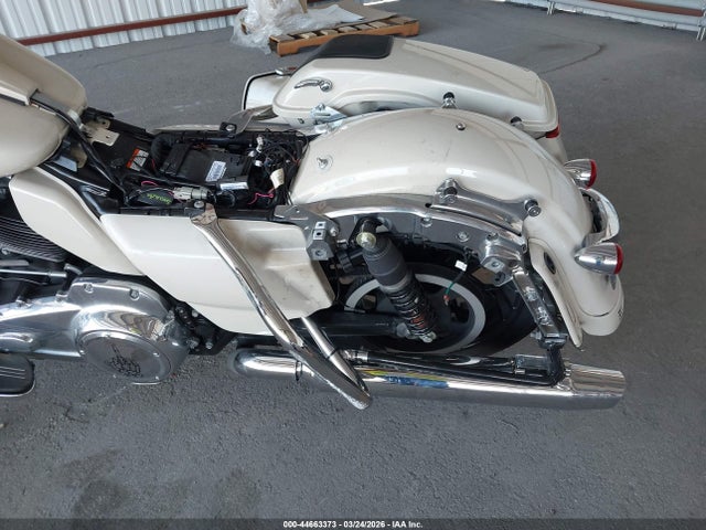 1HD1KBC1XMB641549 Harley-Davidson FLHX
