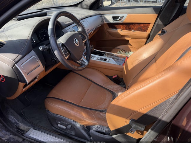 44663423 :رقم المزاد ، SAJWA0HB9CLS53545 vin ، 2012 Jaguar Xf Portfolio مزاد بيع