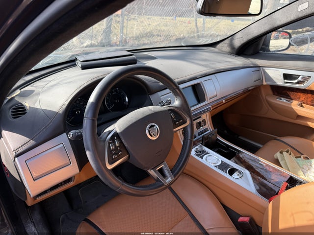 44663423 :رقم المزاد ، SAJWA0HB9CLS53545 vin ، 2012 Jaguar Xf Portfolio مزاد بيع