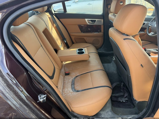 44663423 :رقم المزاد ، SAJWA0HB9CLS53545 vin ، 2012 Jaguar Xf Portfolio مزاد بيع