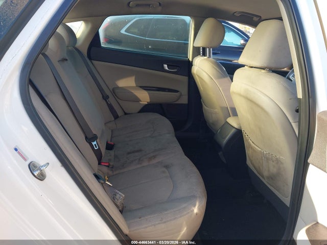 KNAGT4L3XG5102676 KIA Optima Lx