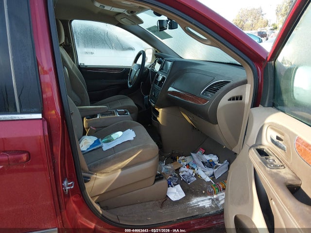 44663443 :رقم المزاد ، 2A4RR5DG7BR746899 vin ، 2011 Chrysler Town & Country Touring مزاد بيع