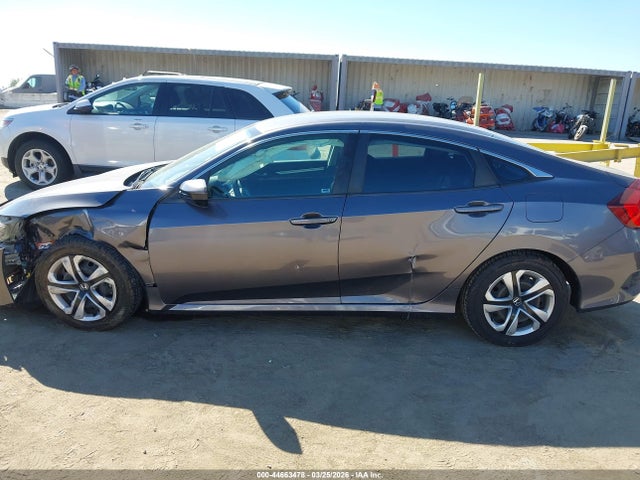 2HGFC2F58JH598529 Honda Civic Lx