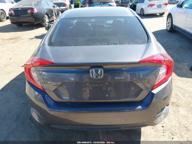 2HGFC2F58JH598529 Honda Civic Lx