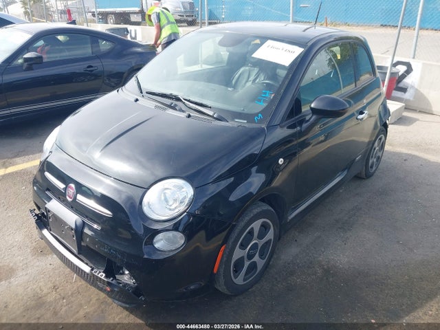 2015 FIAT 500E 3C3CFFGE4FT549796 Photo 1