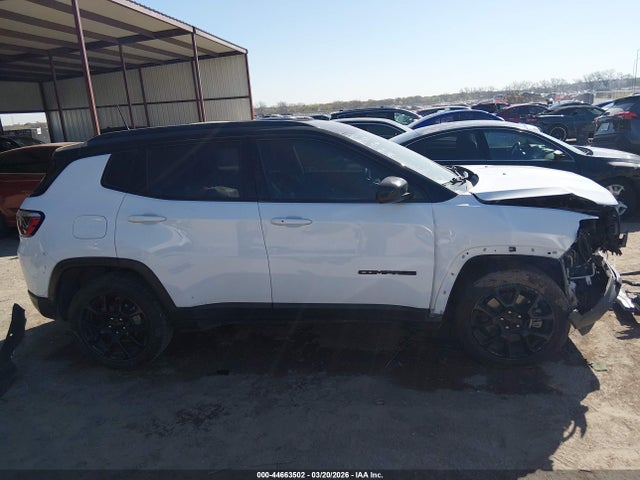 44663502 :رقم المزاد ، 3C4NJDBN9PT508449 vin ، 2023 Jeep Compass Altitude 4x4 مزاد بيع