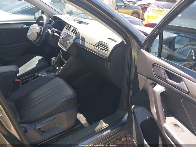 Продаж на аукціоні авто 2022 Volkswagen Tiguan 2.0t Se, vin: 3VV3B7AX3NM043006, номер лоту: 44663509
